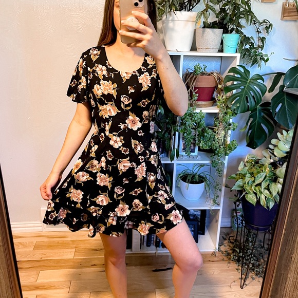 Randi May Vintage Floral Dress Tiered Layered Ruffle Short Sleeve Tie Waist 4 - Picture 4 of 12